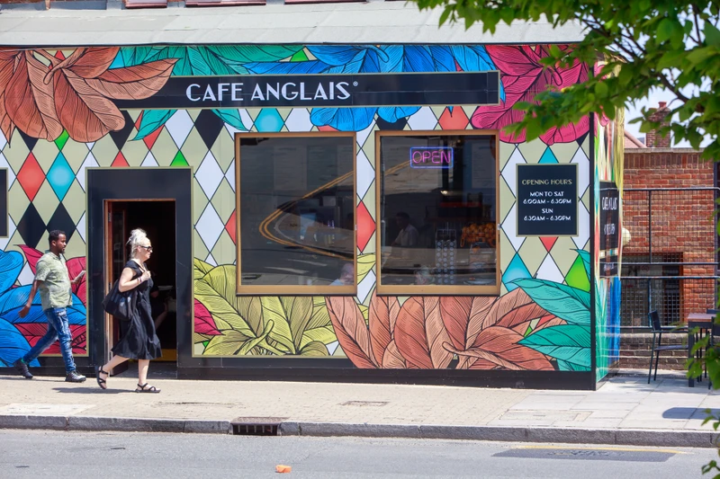 Hendon Street Scene